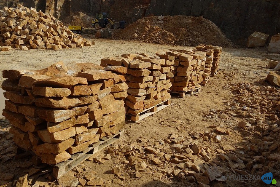 żółty kamień do ogrodu